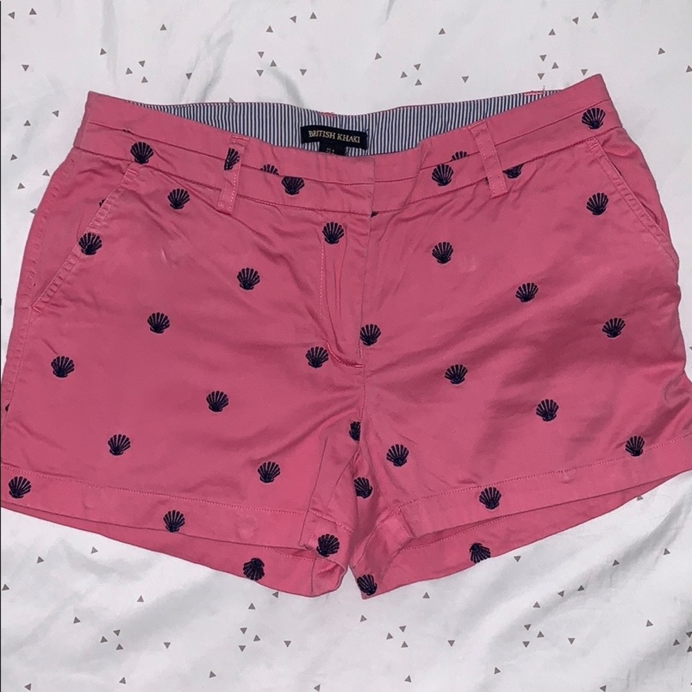 Pink shell print shorts